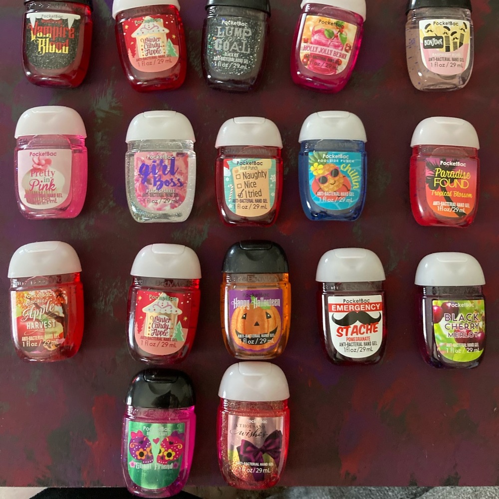 Bath & Bodyworks Pocketbac With Cases